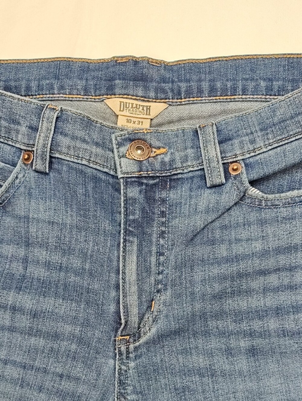 Duluth Trading Co Straight Leg Jeans Light Medium Wash Women's Size 10